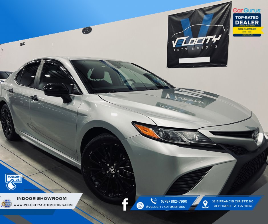 2020 Toyota Camry SE Nightshade's photo