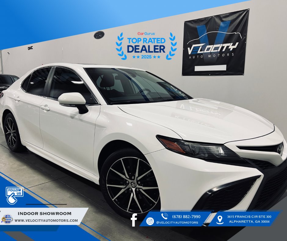 2021 Toyota Camry SE's photo