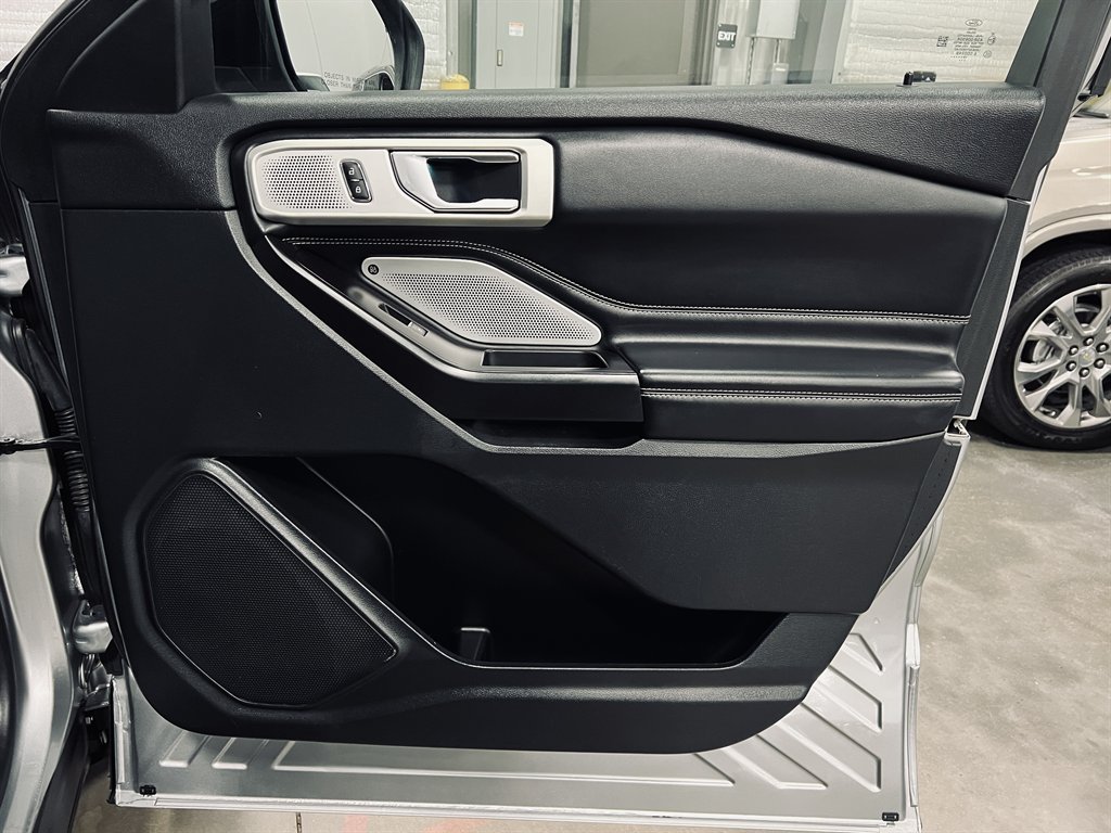 2020 Ford Explorer ST - Photo 18