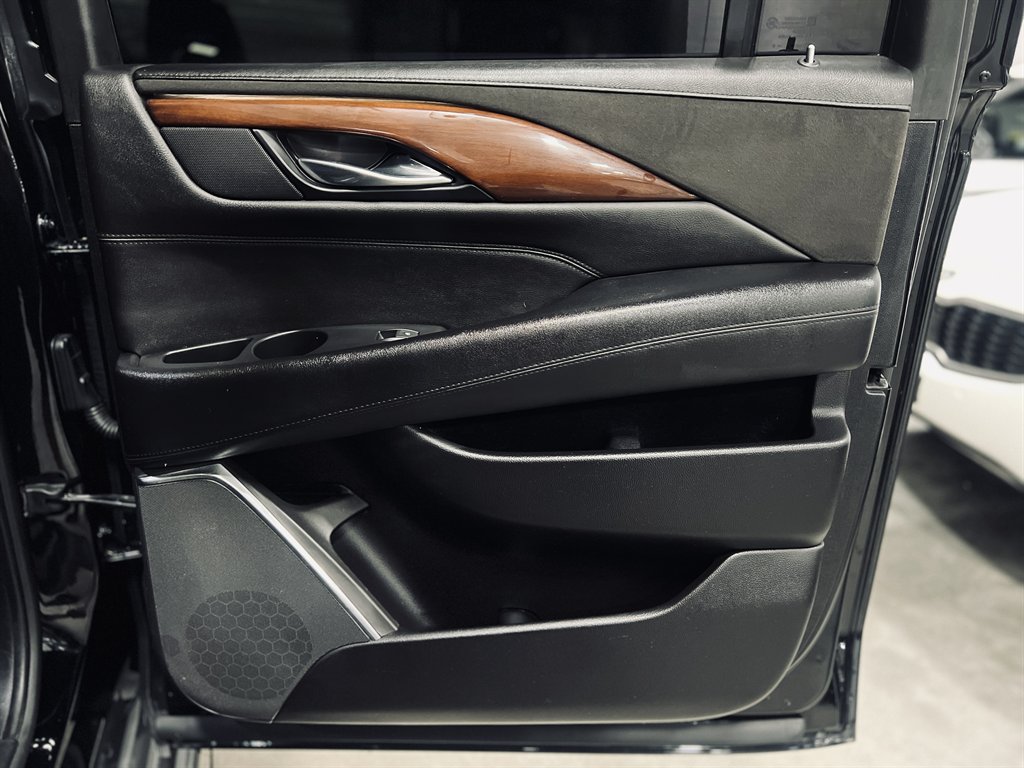 2019 Cadillac Escalade ESV Luxury - Photo 16