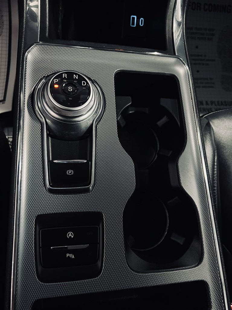2022 Ford Edge Titanium - Photo 19