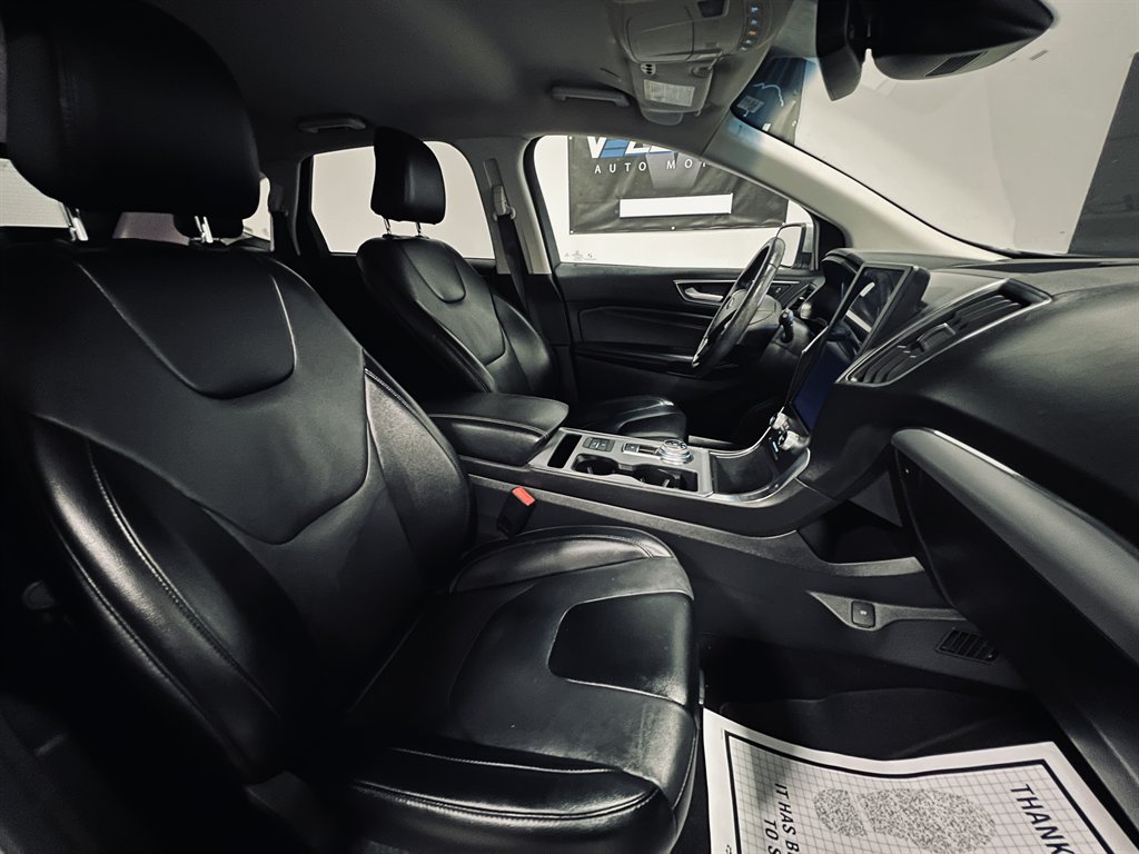 2022 Ford Edge Titanium - Photo 16