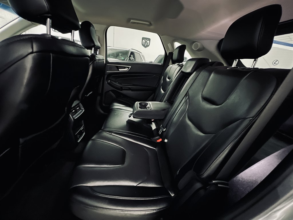 2022 Ford Edge Titanium - Photo 12