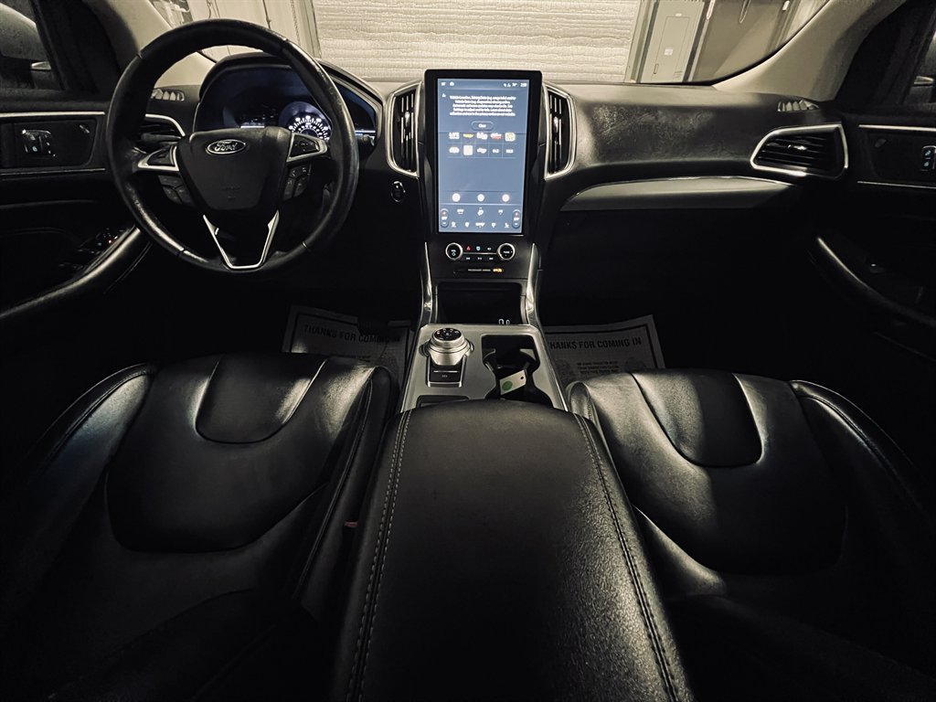 2022 Ford Edge Titanium - Photo 24