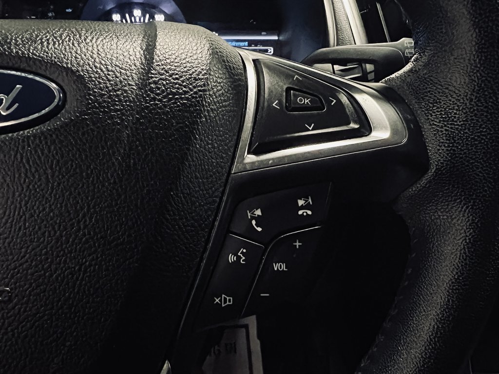 2022 Ford Edge Titanium - Photo 20